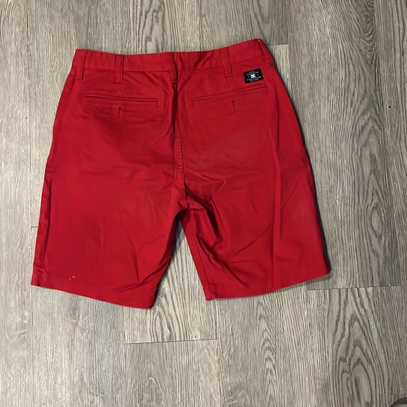 Red DC shorts - Picture 2 of 2